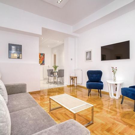 Elegant Light Two Bedroom Apartment In City Center アテネ エクステリア 写真