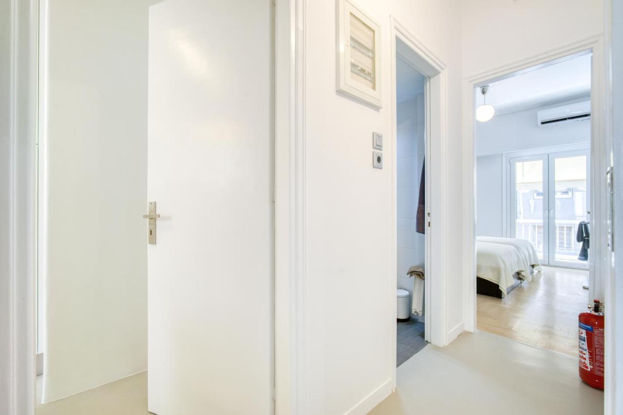 Elegant Light Two Bedroom Apartment In City Center アテネ エクステリア 写真